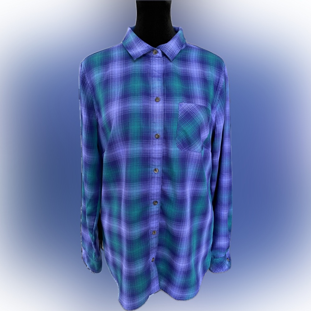 Eddie Bauer Plaid Lightweight Button-Up Shirt - Size Medium - EUC